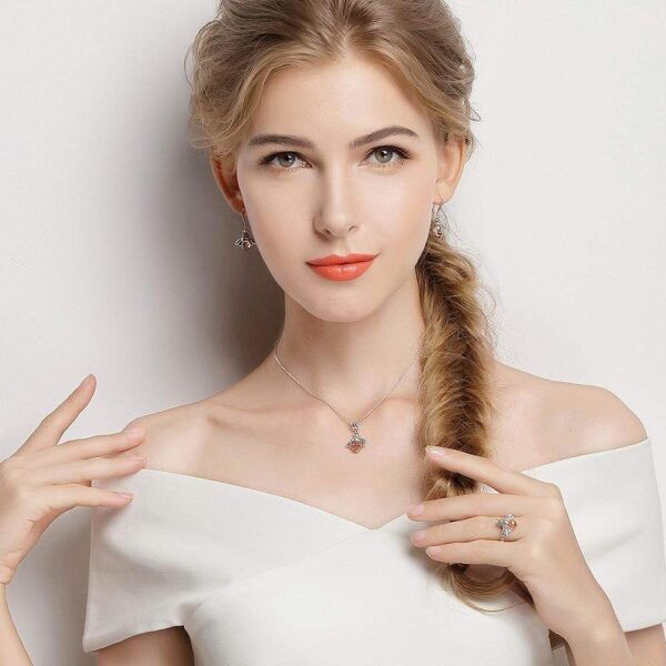 Solid 925 Sterling Silver Single Queen Pendant Necklace - Image 5