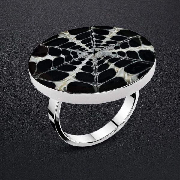 Solid 925 Sterling Handmade Silver Spider Web Ring - Image 2