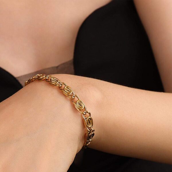 Bianca Fancy Clip Link Chain Gold Bracelet - Image 4