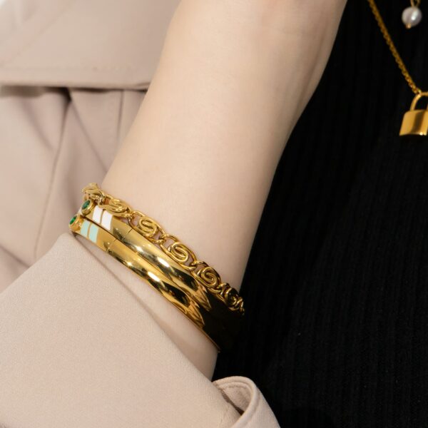 Bianca Fancy Clip Link Chain Gold Bracelet - Image 8