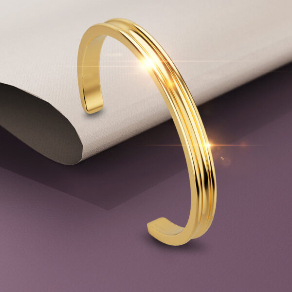 Lisa Luxe Cuff Bangle Gold - Image 4