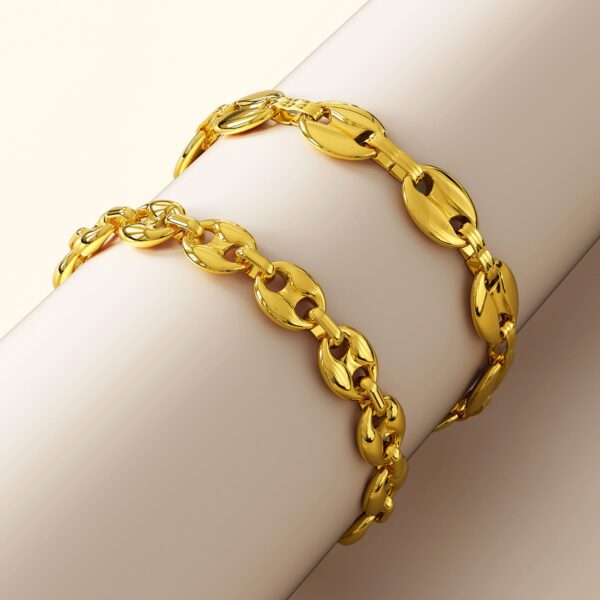 Interlocking Anchor Link Bracelet in Gold - 11mm - Image 5