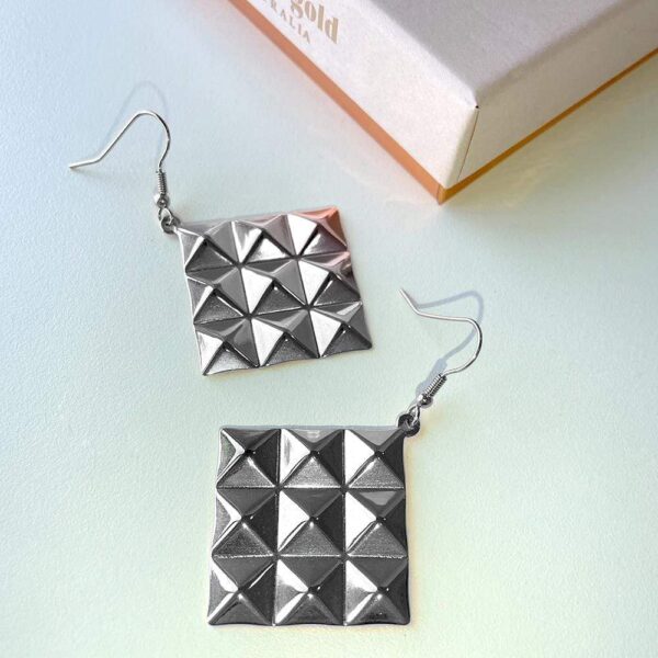 Fascination Geometric Style Diamond Shape Metallic Earrings White Gold - Image 4