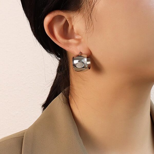 Hannah White Gold Hoop Earrings - Image 5