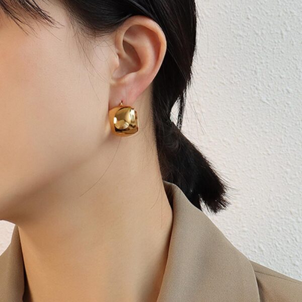Hannah Gold Hoop Earrings - Image 5