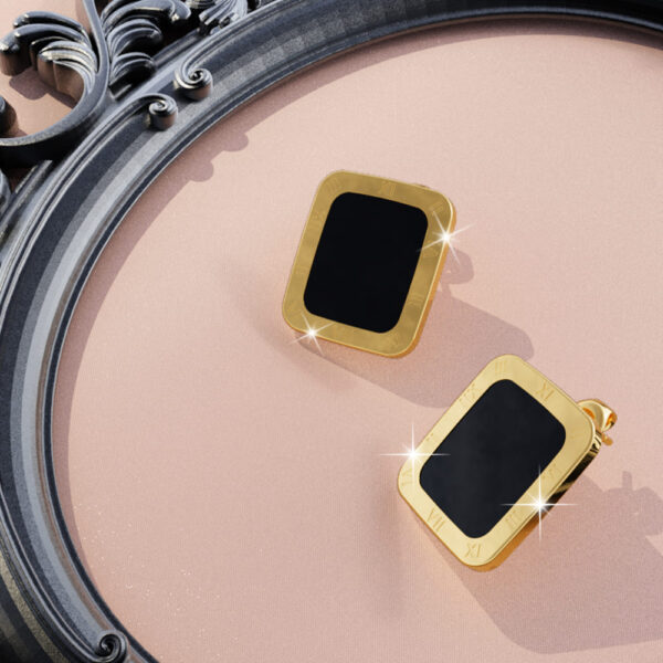 Zaila Oblong Gold Layered Earrings - Image 2