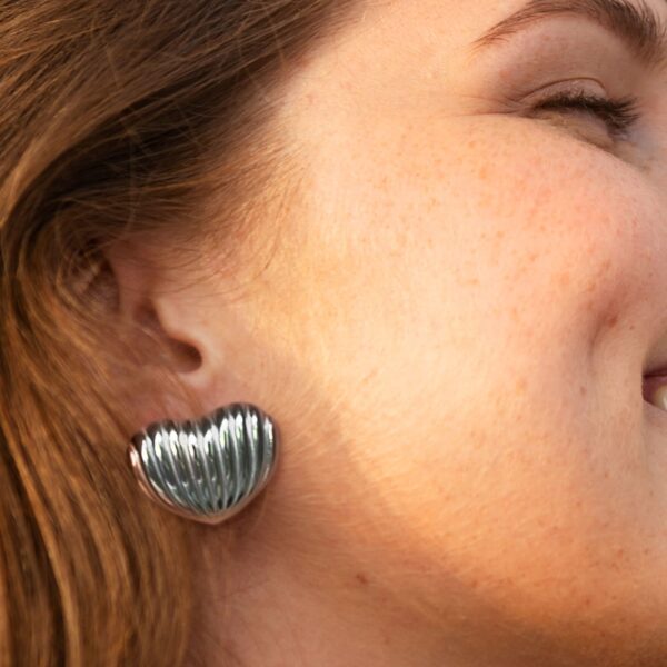 Ridged Heart White Gold layered Stud Earrings - Image 4
