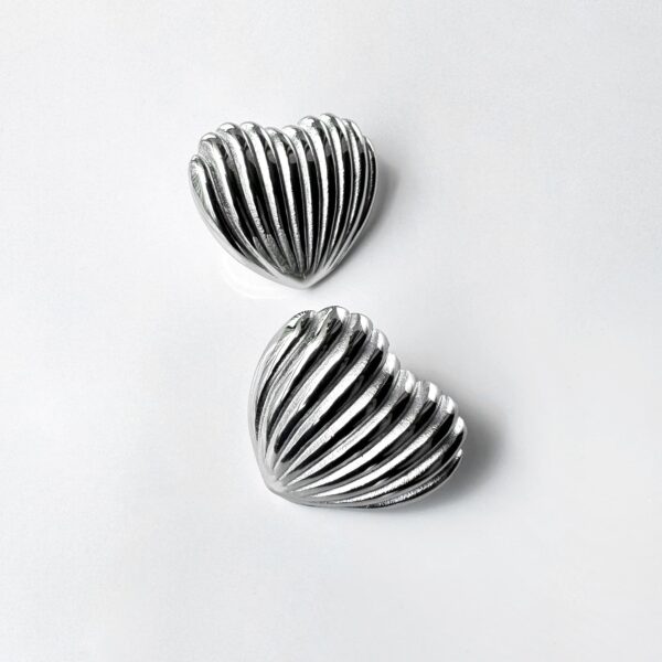 Ridged Heart White Gold layered Stud Earrings - Image 3