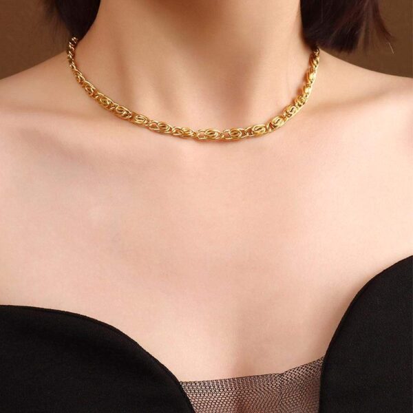 Bianca Fancy Clip Link Chain Gold Choker Necklace - Image 3