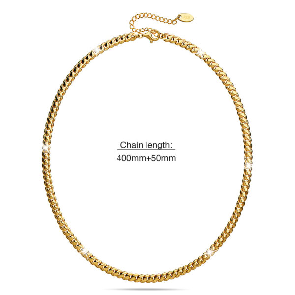 Cuban Chain Necklace in Gold - Image 6