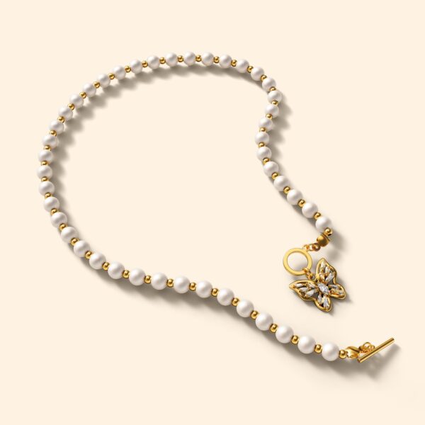 Pearl Butterfly Toggle Closure Choker Necklace in Gold - Image 3