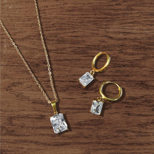 Clear Robyn Rectangular Pendant Necklace - Image 4